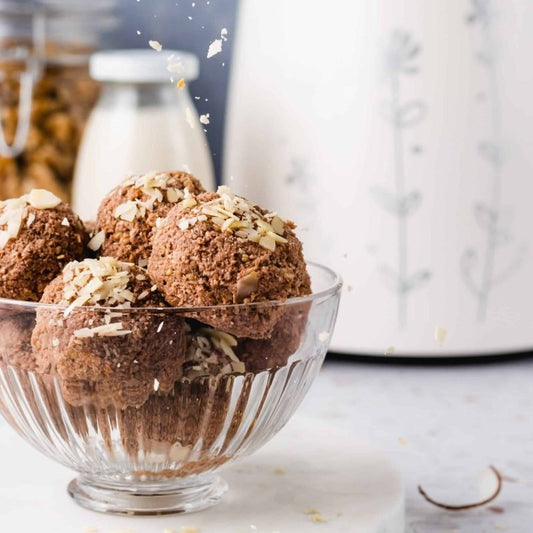 Coconut Energy Bites - MioMat