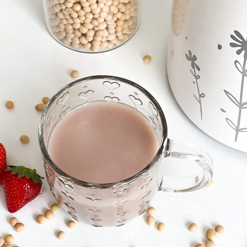 2. strawberry soy milk made in MioMat